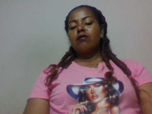 Barbie12 live cam on BongaCams