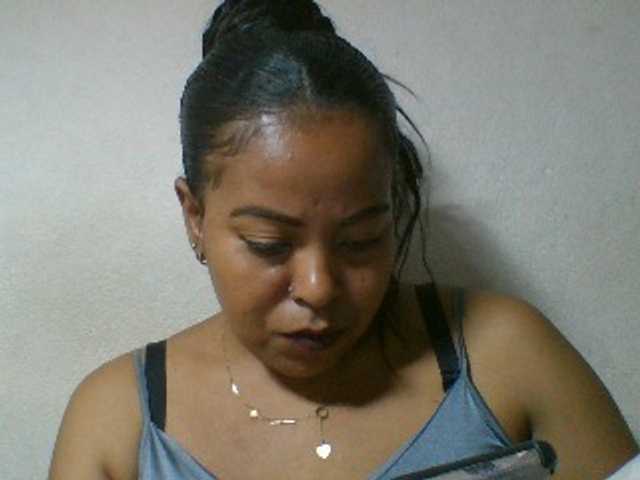 Barbie12 live cam on BongaCams