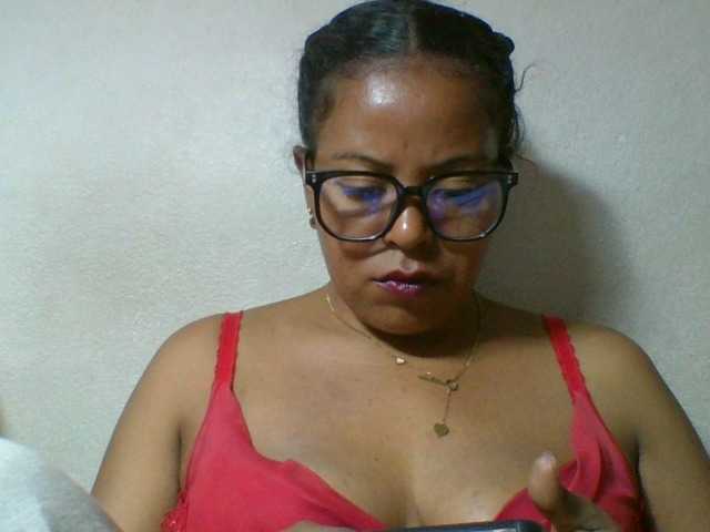 Barbie12 live cam on BongaCams
