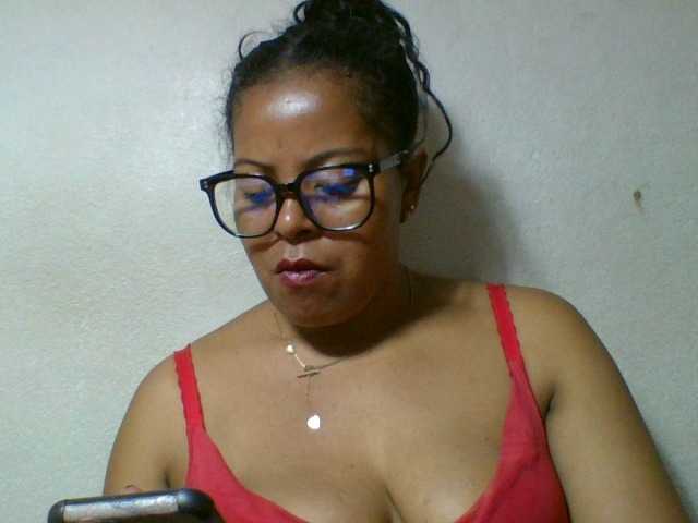 Barbie12 live cam on BongaCams