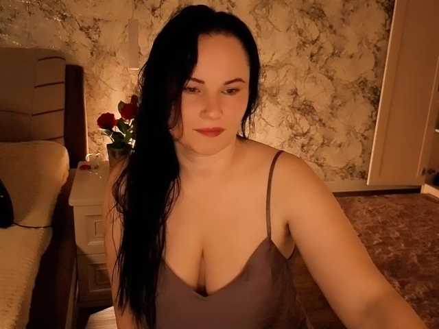 Juliamills live cam on BongaCams
