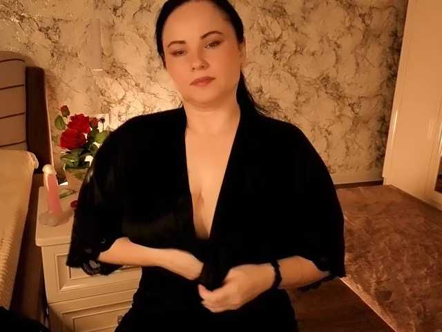 Juliamills live cam on BongaCams