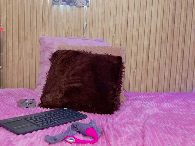 Moon-celeste's BongaCams show and profile