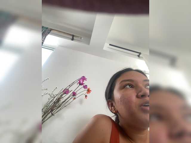 Sarayu- live cam on BongaCams