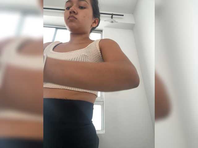 Sarayu- live cam on BongaCams