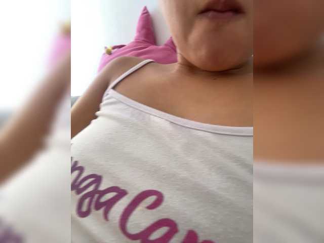 Sarayu- live cam on BongaCams