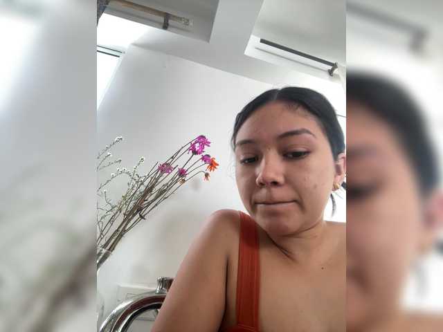 Sarayu- live cam on BongaCams