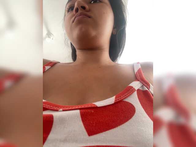 Sarayu- live cam on BongaCams