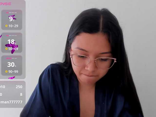 Sarayu- live cam on BongaCams