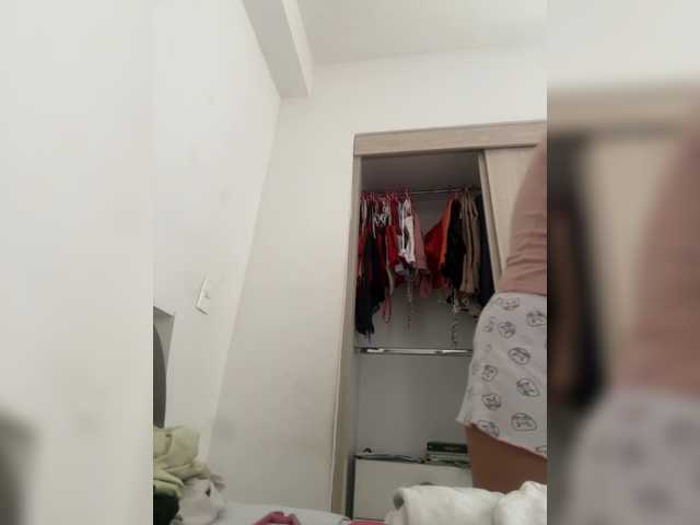 Sarayu- live cam on BongaCams