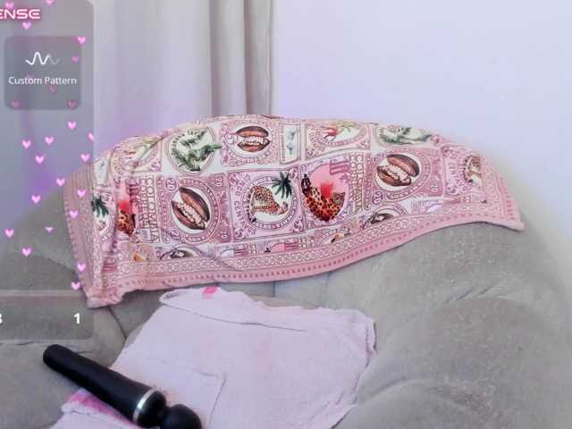 Sarayu- live cam on BongaCams