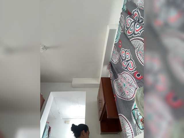 Sarayu- live cam on BongaCams