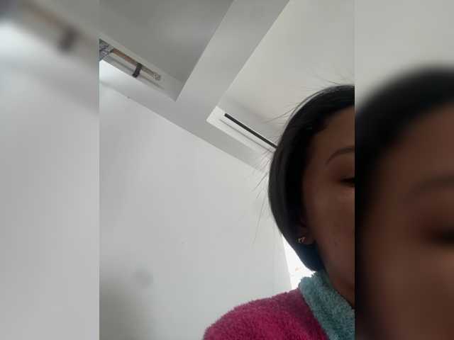 Sarayu- live cam on BongaCams