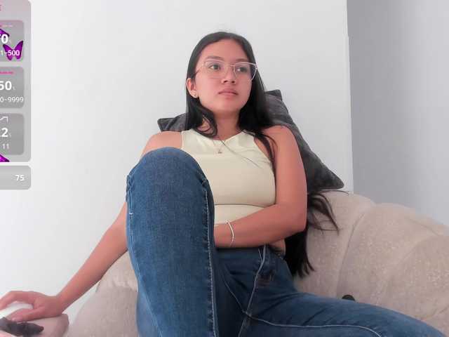 Sarayu- live cam on BongaCams