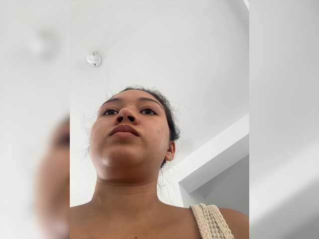 Sarayu- live cam on BongaCams