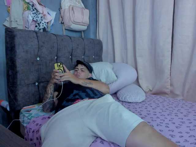 dulceandlion live cam on BongaCams