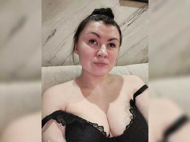 lenaMalina's BongaCams show and profile