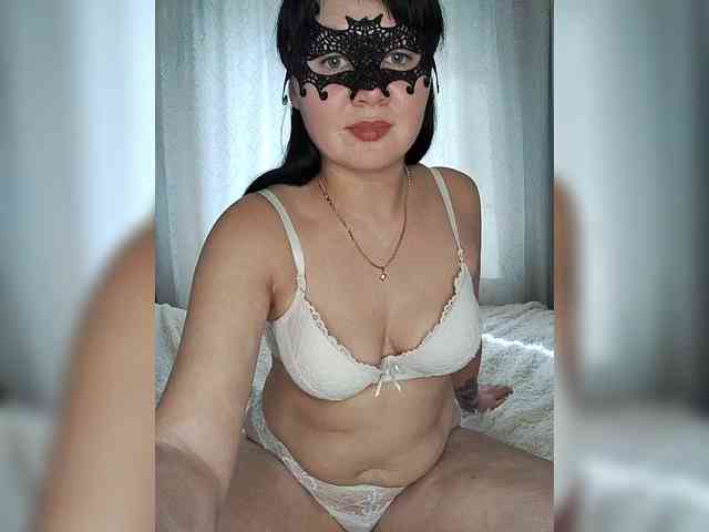 SecretBrunette webcam