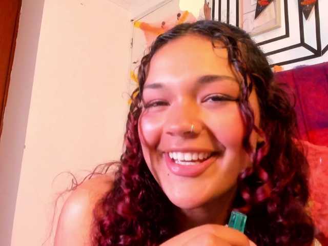 Camilla-Miller01 live cam on BongaCams