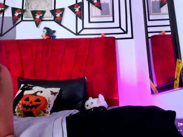 Camilla-Miller01 webcam