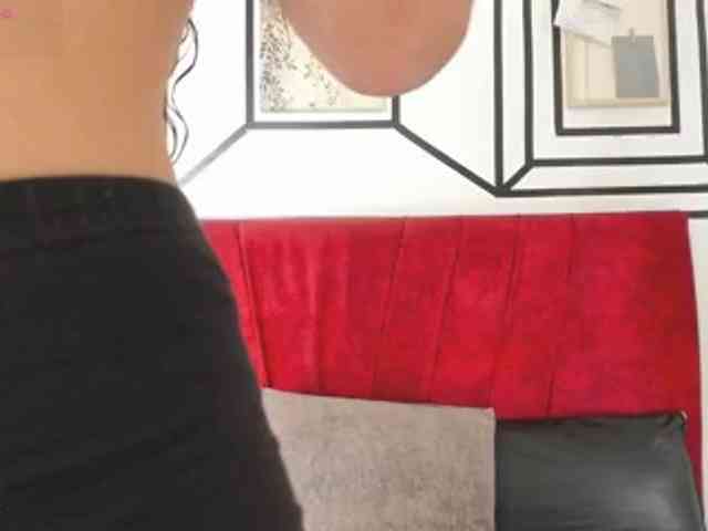 Camilla-Miller01 webcam