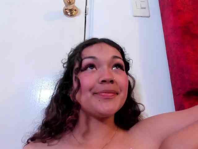 Camilla-Miller01 webcam