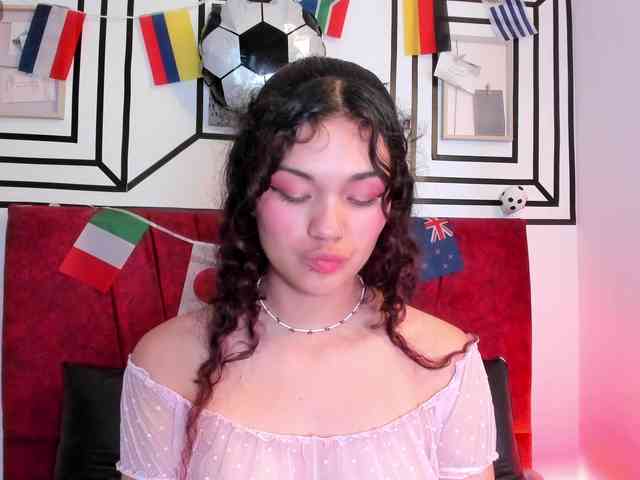 Camilla-Miller01 webcam