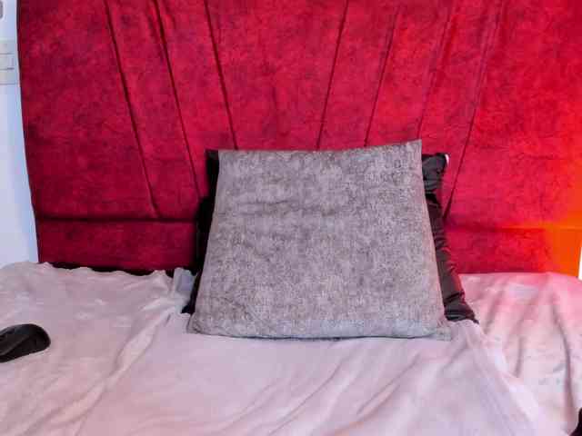 Camilla-Miller01 Live Webcam on BongaCams