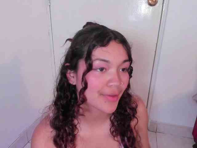 Camilla-Miller01 webcam