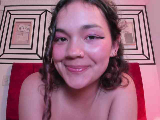 Camilla-Miller01 webcam