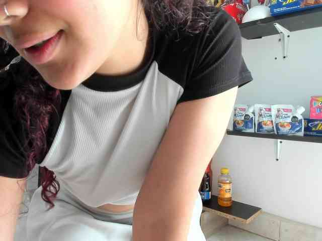 Camilla-Miller01 webcam