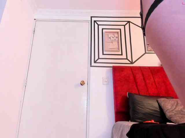 Camilla-Miller01 webcam