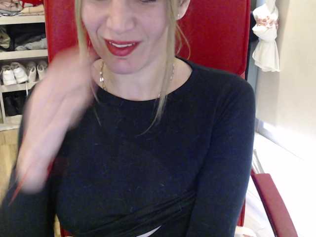 Sweet-Maga live cam on BongaCams