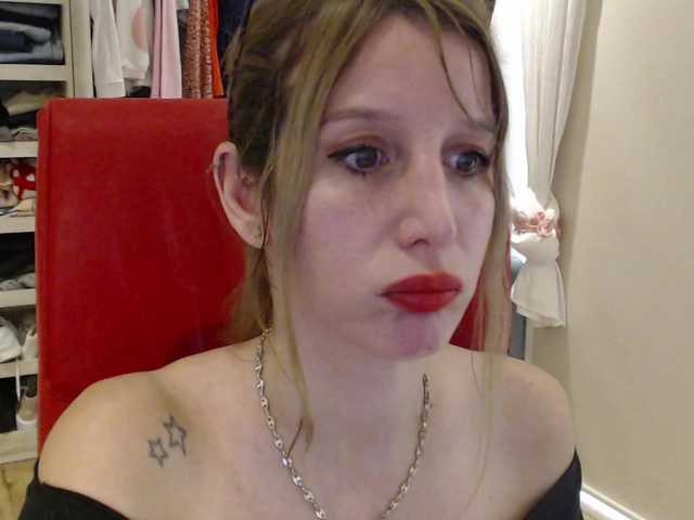 Sweet-Maga live cam on BongaCams