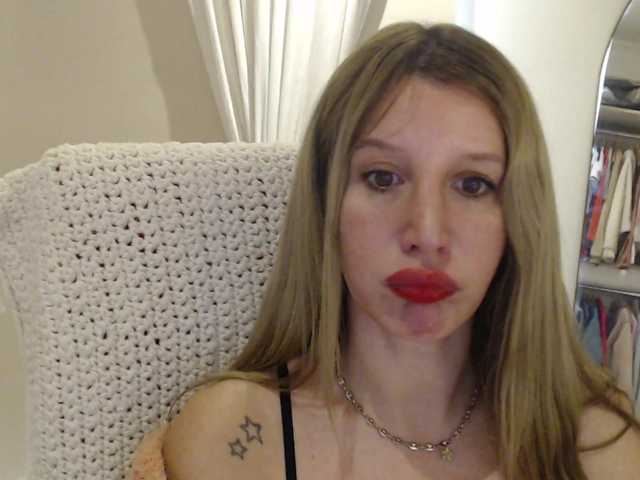 Sweet-Maga live cam on BongaCams