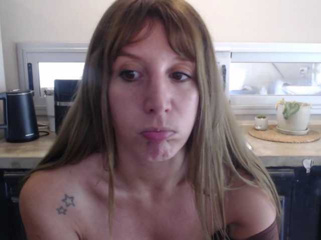 Sweet-Maga live cam on BongaCams