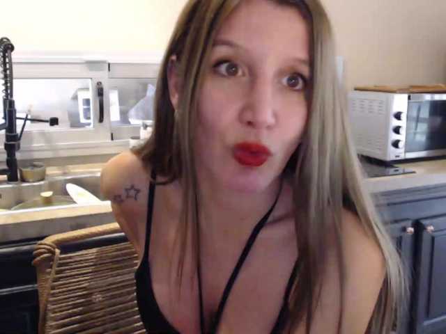 Sweet-Maga live cam on BongaCams