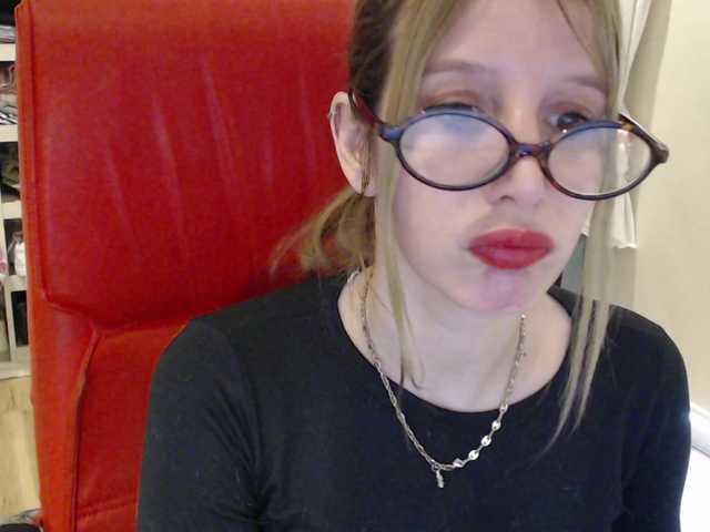 Sweet-Maga live cam on BongaCams