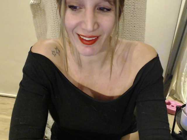 Sweet-Maga live cam on BongaCams