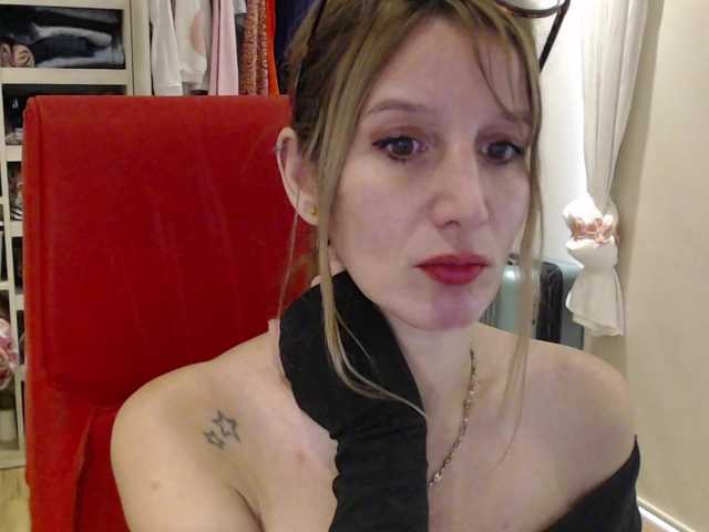 Sweet-Maga live cam on BongaCams