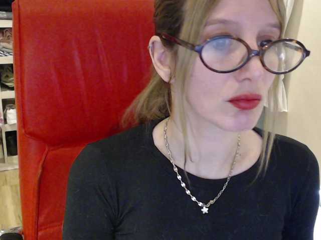 Sweet-Maga live cam on BongaCams