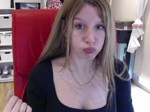 Sweet-Maga live cam on BongaCams