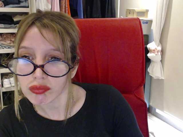 Sweet-Maga live cam on BongaCams