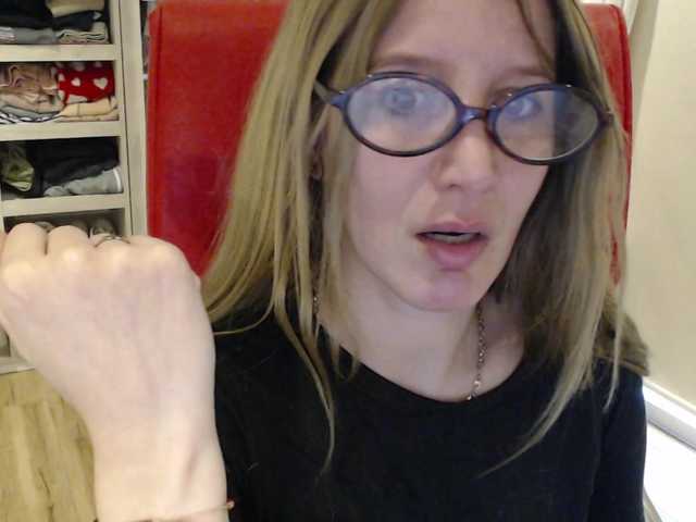 Sweet-Maga live cam on BongaCams