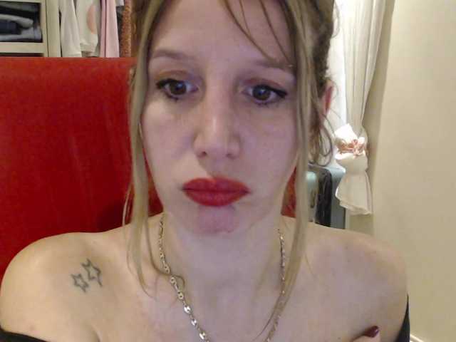 Sweet-Maga live cam on BongaCams