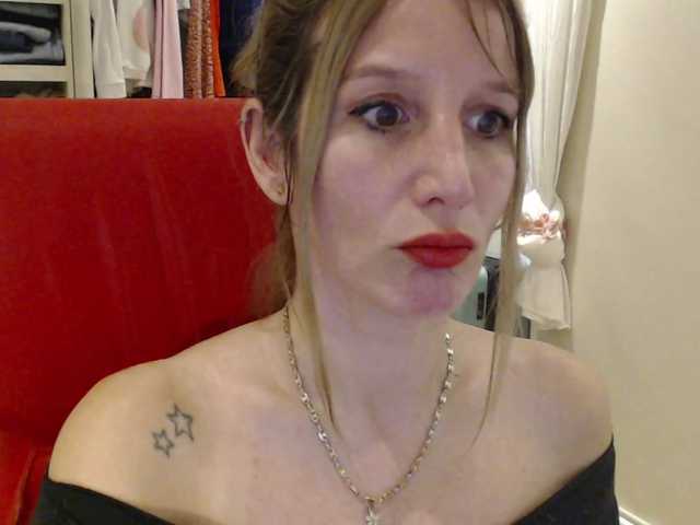 Sweet-Maga live cam on BongaCams