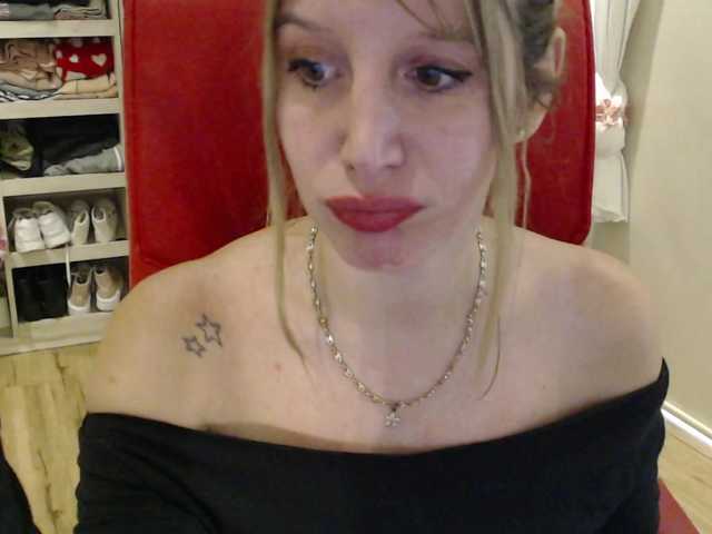 Sweet-Maga live cam on BongaCams