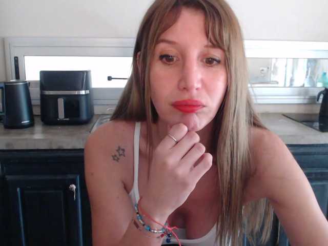 Sweet-Maga live cam on BongaCams