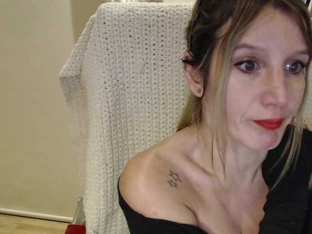 Sweet-Maga live cam on BongaCams
