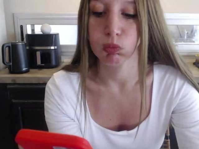 Sweet-Maga live cam on BongaCams